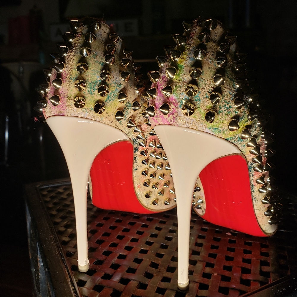 Red bottom heels - Picture 5 of 6